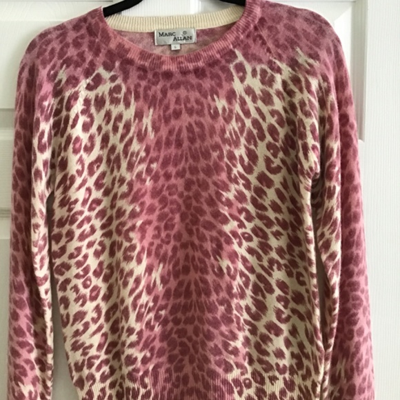 Marc Allan various shade of pinks and cream animal print sweater size S - Picture 8 of 8